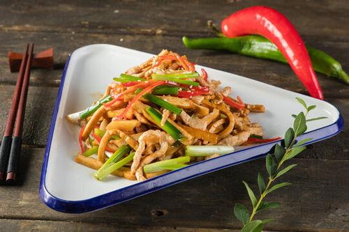 国产肉丝,传承美味，创新发展的民族美食传奇  第2张